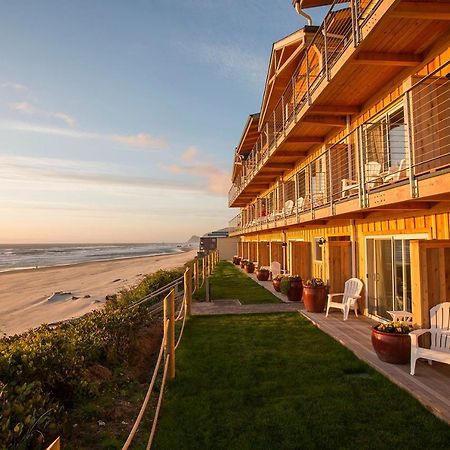 Pelican Shores Inn Линкън Сити Екстериор снимка