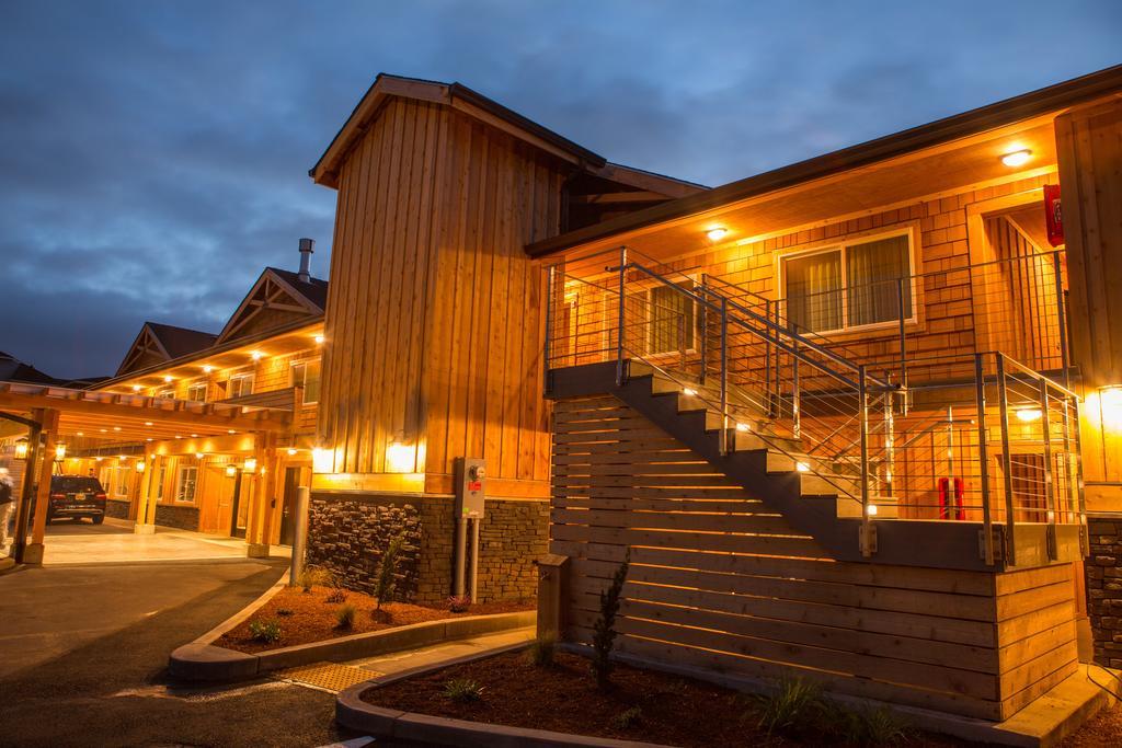 Pelican Shores Inn Линкън Сити Екстериор снимка