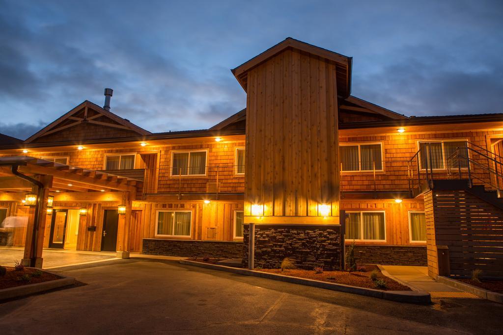 Pelican Shores Inn Линкън Сити Екстериор снимка