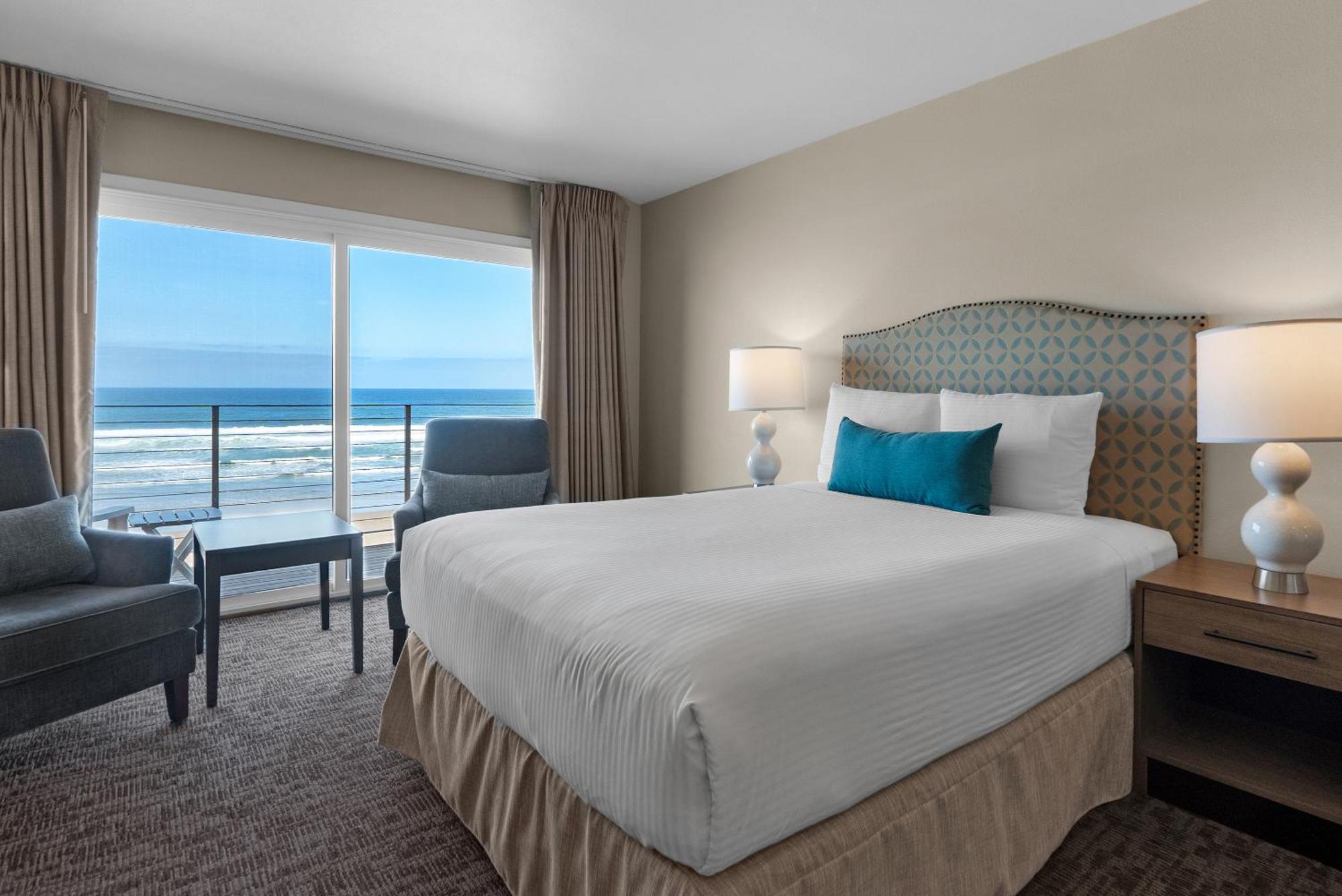 Pelican Shores Inn Линкън Сити Екстериор снимка