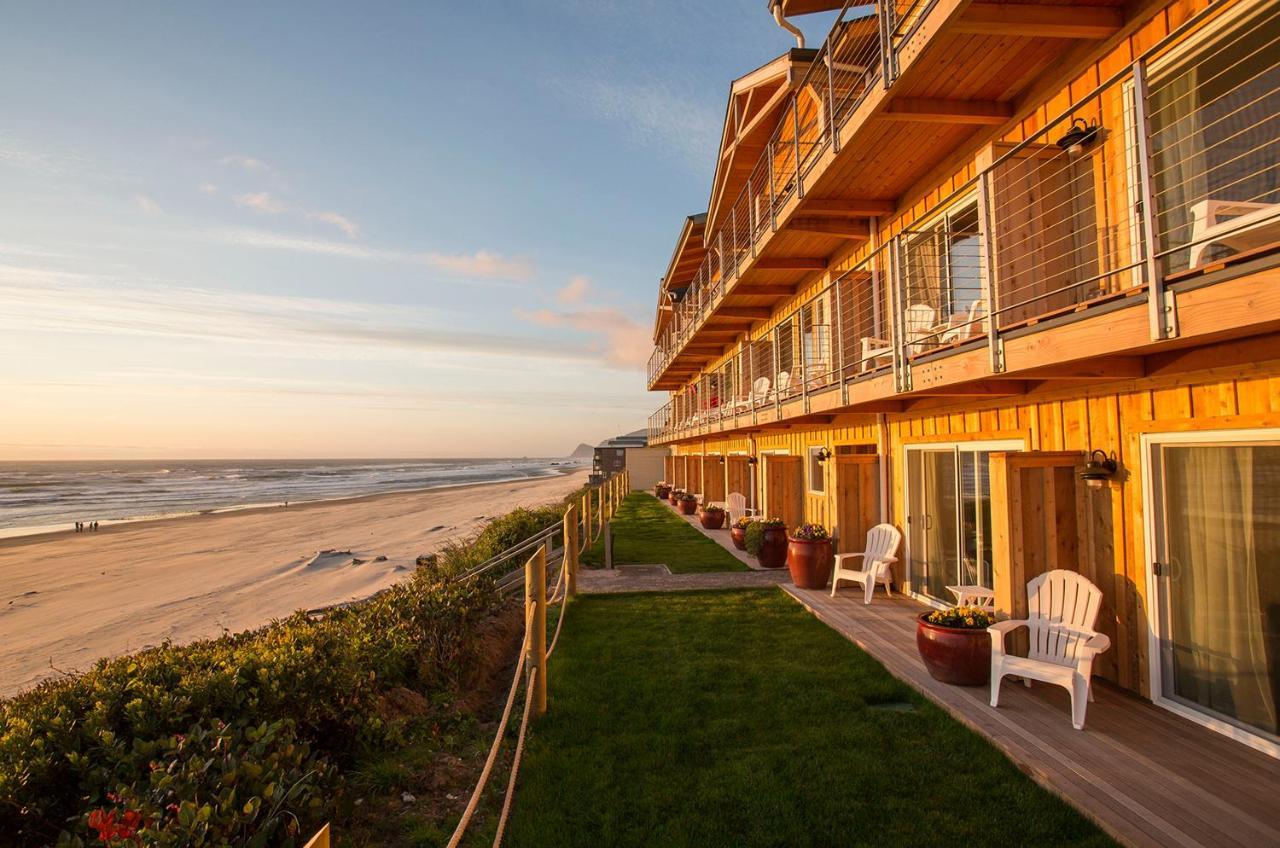 Pelican Shores Inn Линкън Сити Екстериор снимка